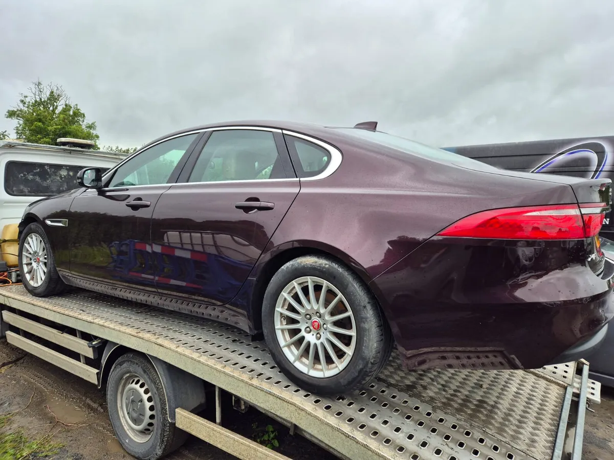 2018 Jaguar XF 2.0D AUTO For Parts - Image 1