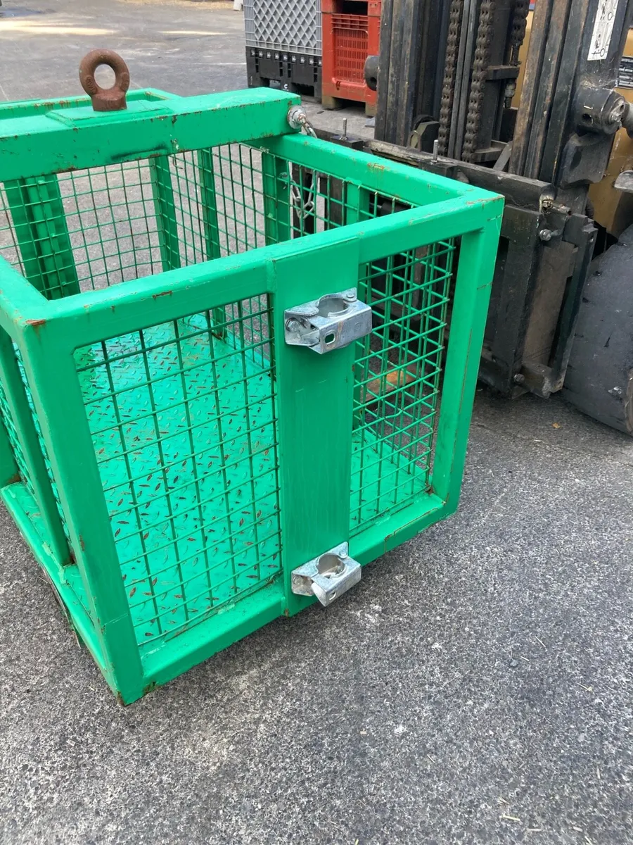 Crane , Forklift, Teleporter Skip and Peri cage - Image 3