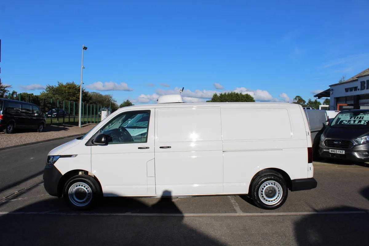 2021 Volkswagen Transporter T32 LWB Chiller - Image 3