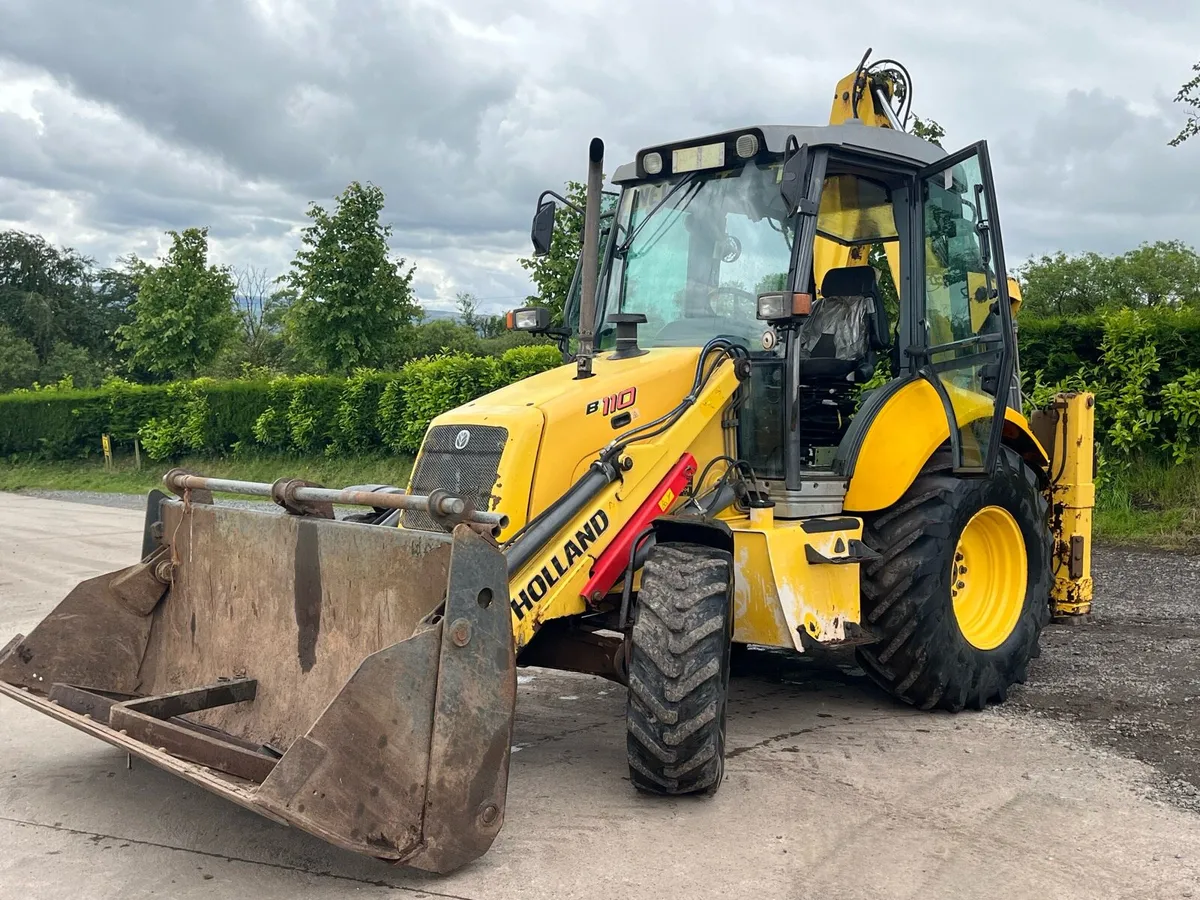 New Holland B110 Back Hoe - Image 1