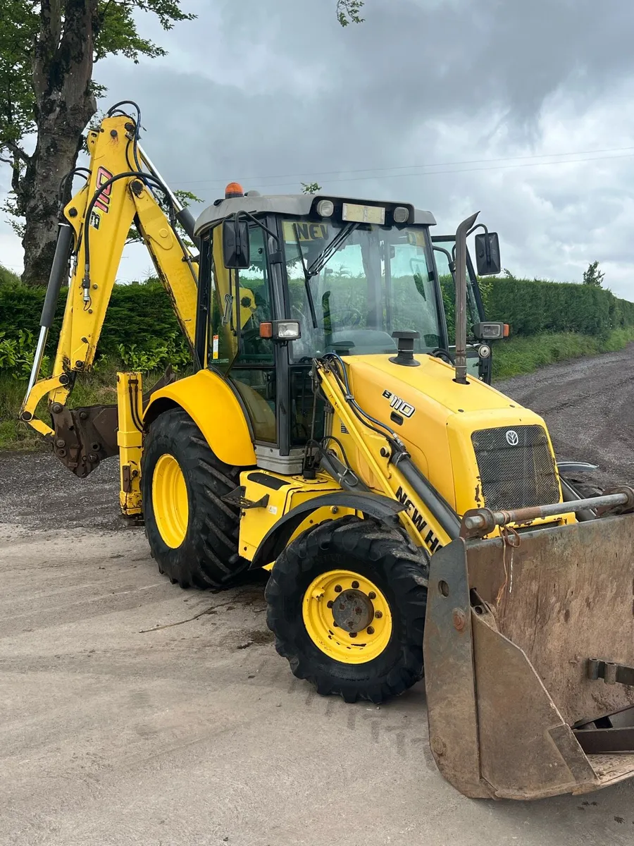 New Holland B110 Back Hoe - Image 2