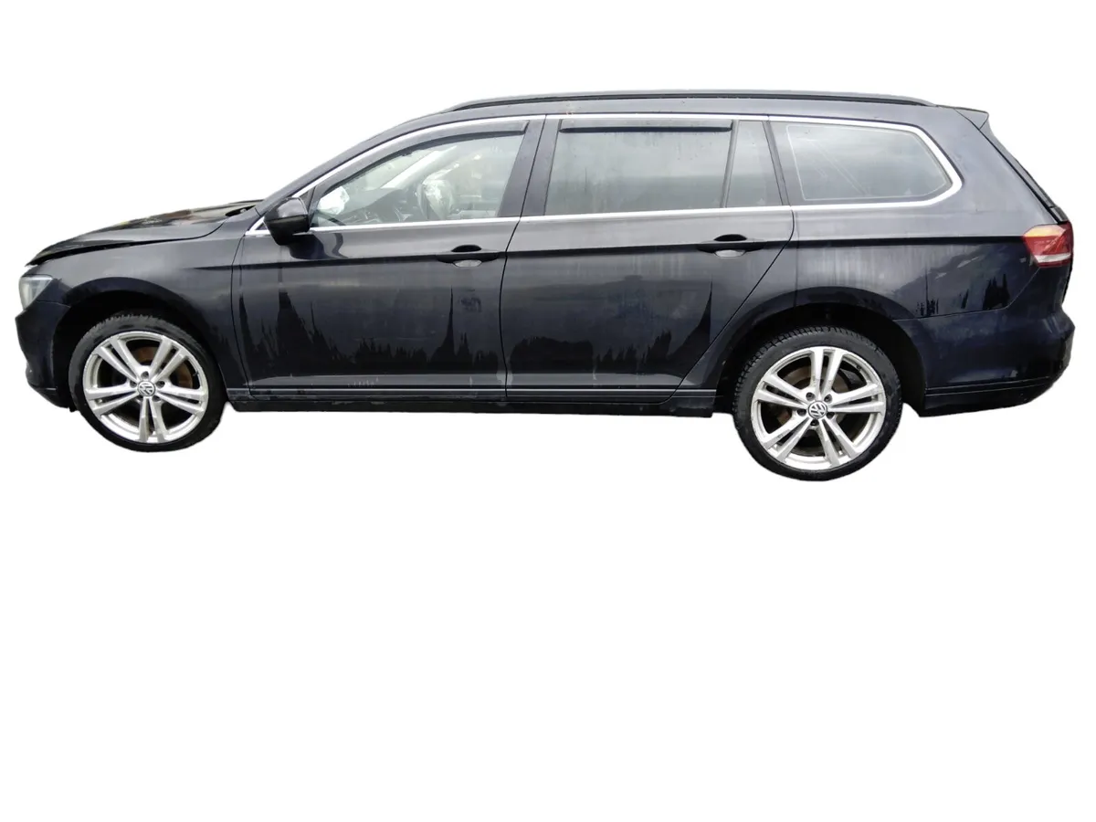 2015 VOLKSWAGEN PASSAT For Breaking/Dismantling - Image 2