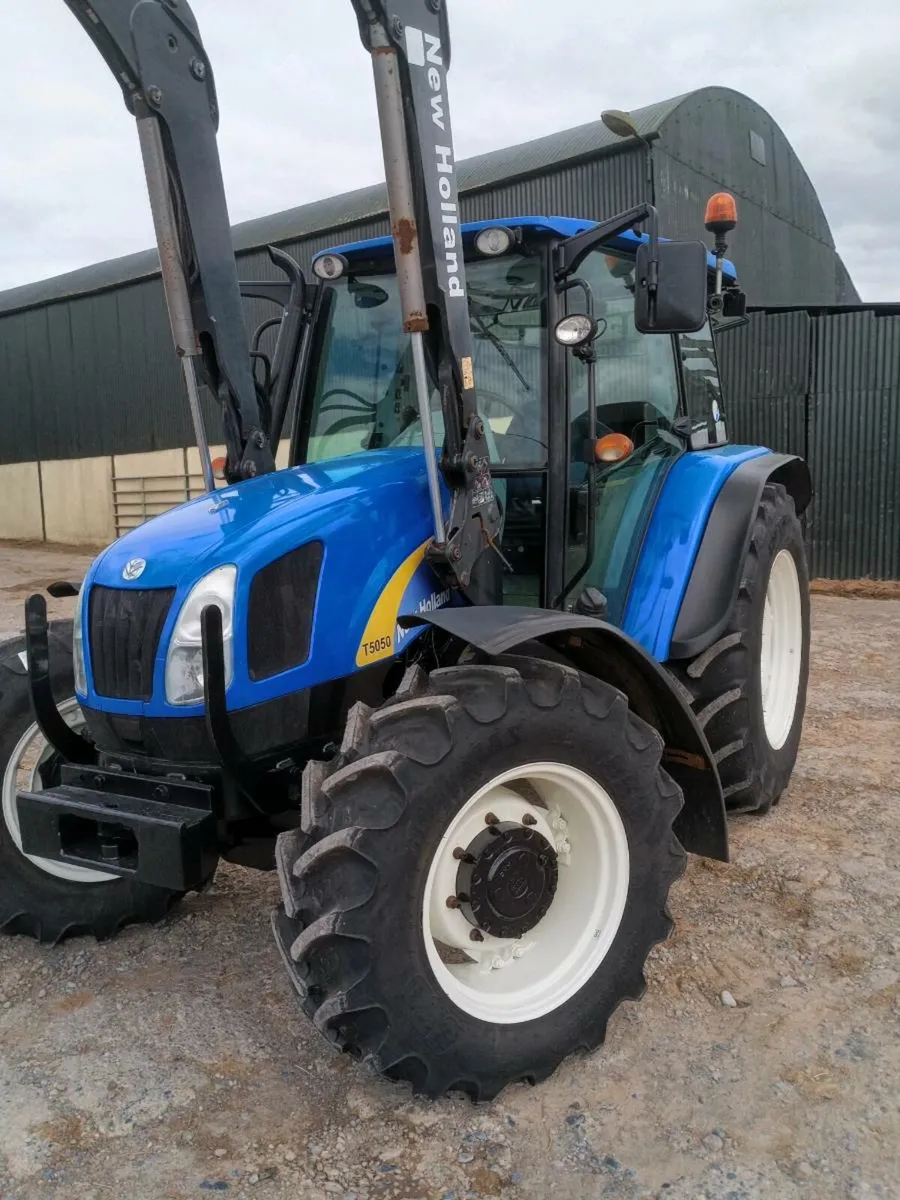 New Holland T5050 - Image 3