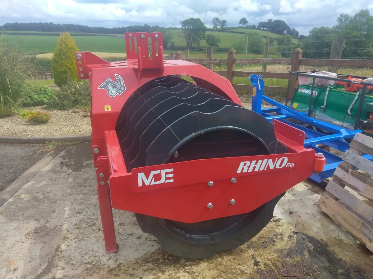 Silage compactor - Image 3