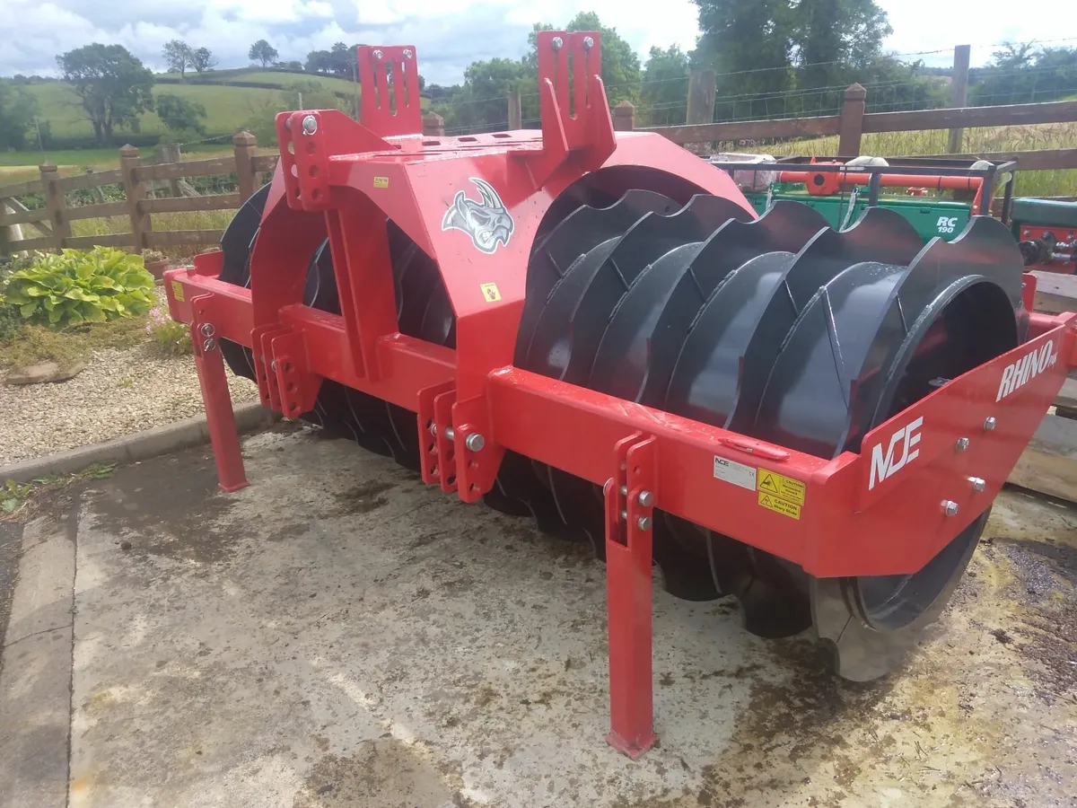 Silage compactor - Image 1