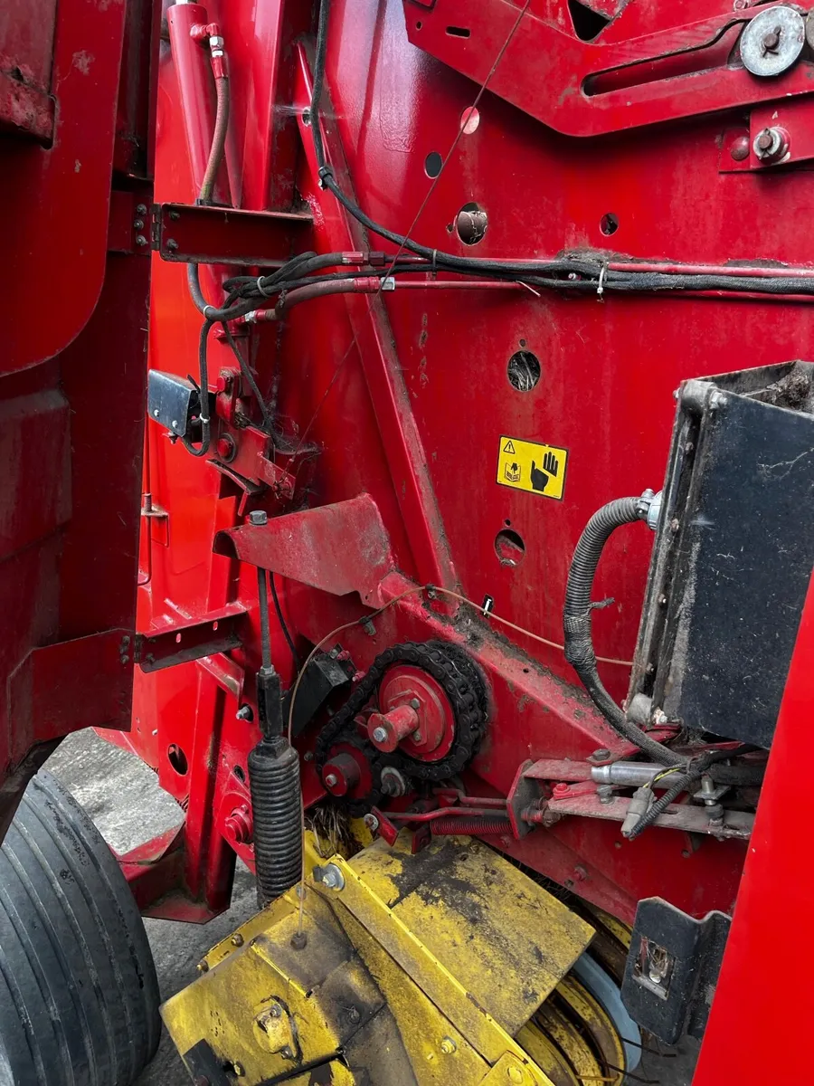 New Holland baler - Image 4