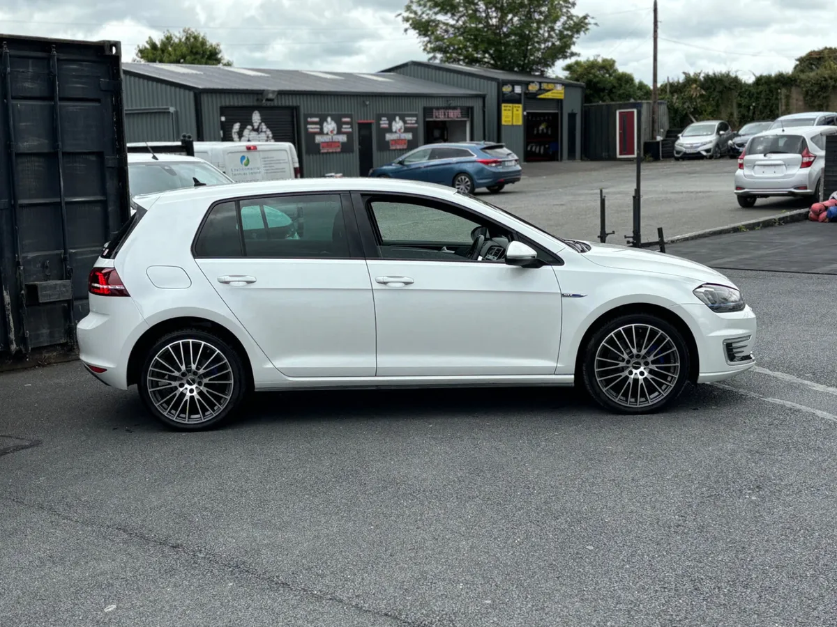 Volkswagen Golf gte - Image 4