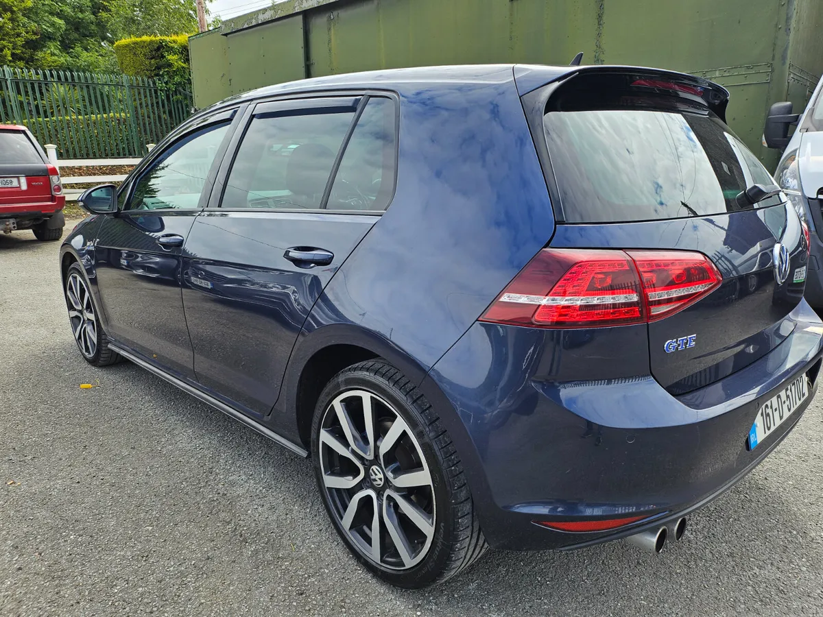 Volkswagen Golf 2016 GTE - Image 4