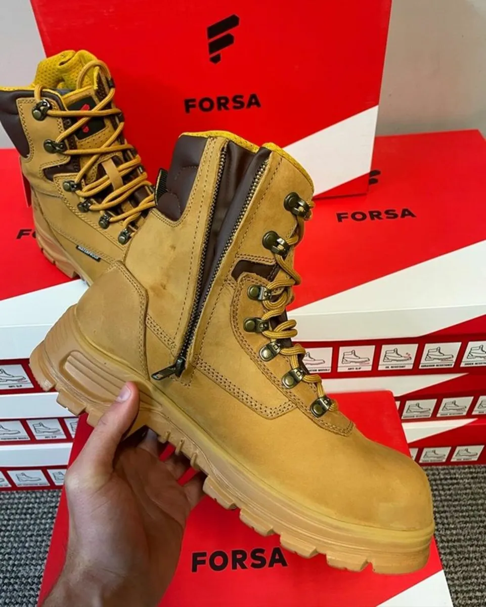 Waterproof Work Boots at Toolman.ie - Image 2