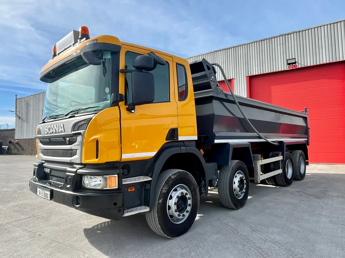 2016 Scania P410 8x4 Tipper - Image 1