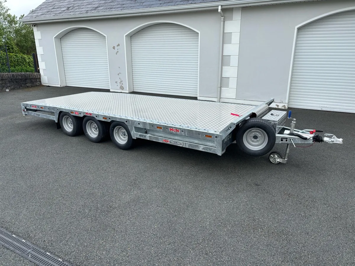 16ft beavertail transporter trailer low loader - Image 1