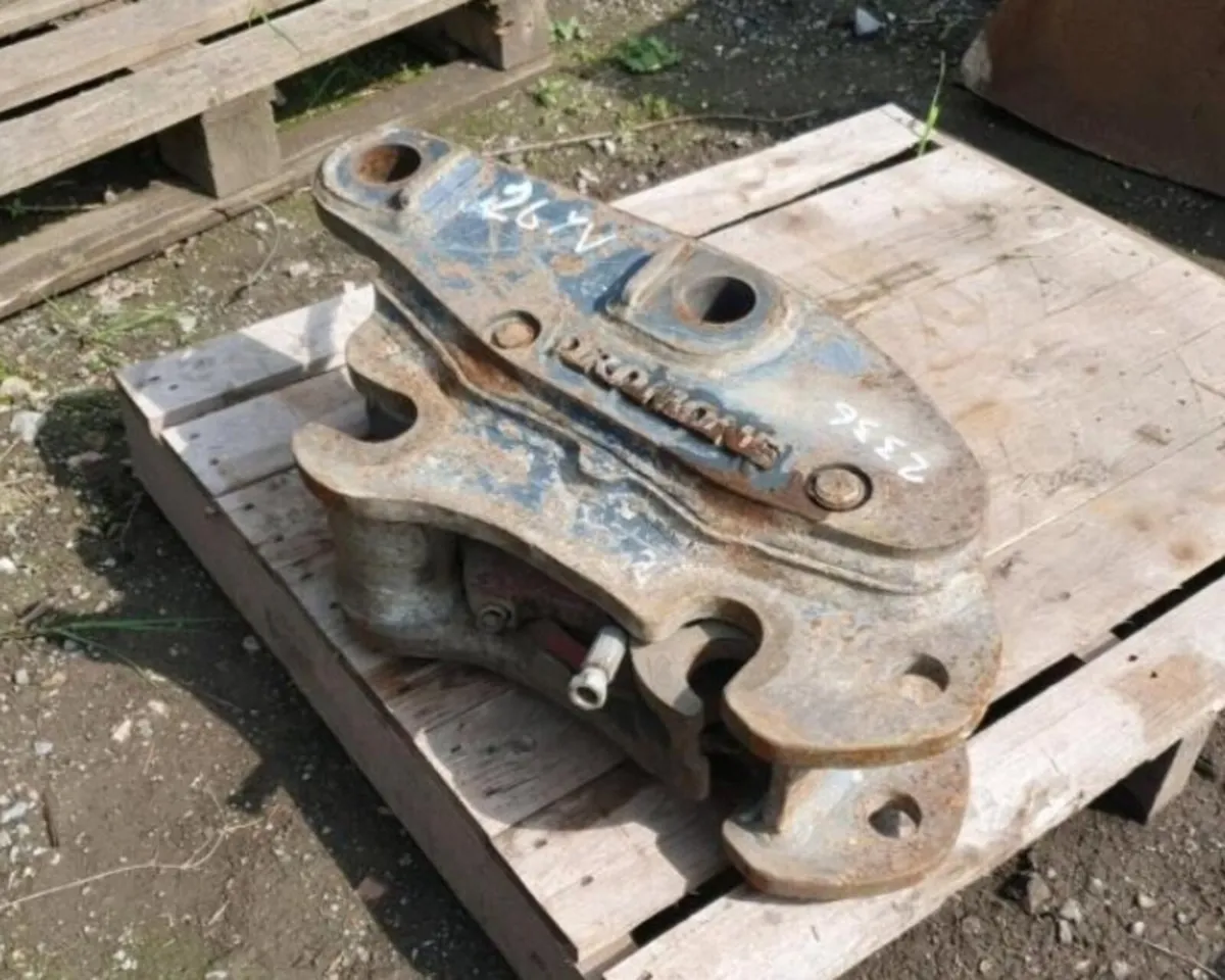 DROMONE HYD QUICK HITCH (45MM PINS) for sale in Co. Longford for €695 ...