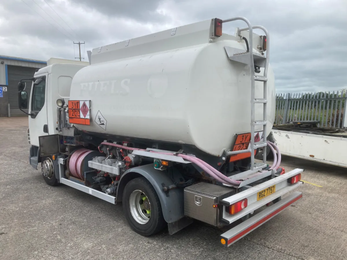 DAF OIL TANKER  8000 litres 3 Compartments - Image 3