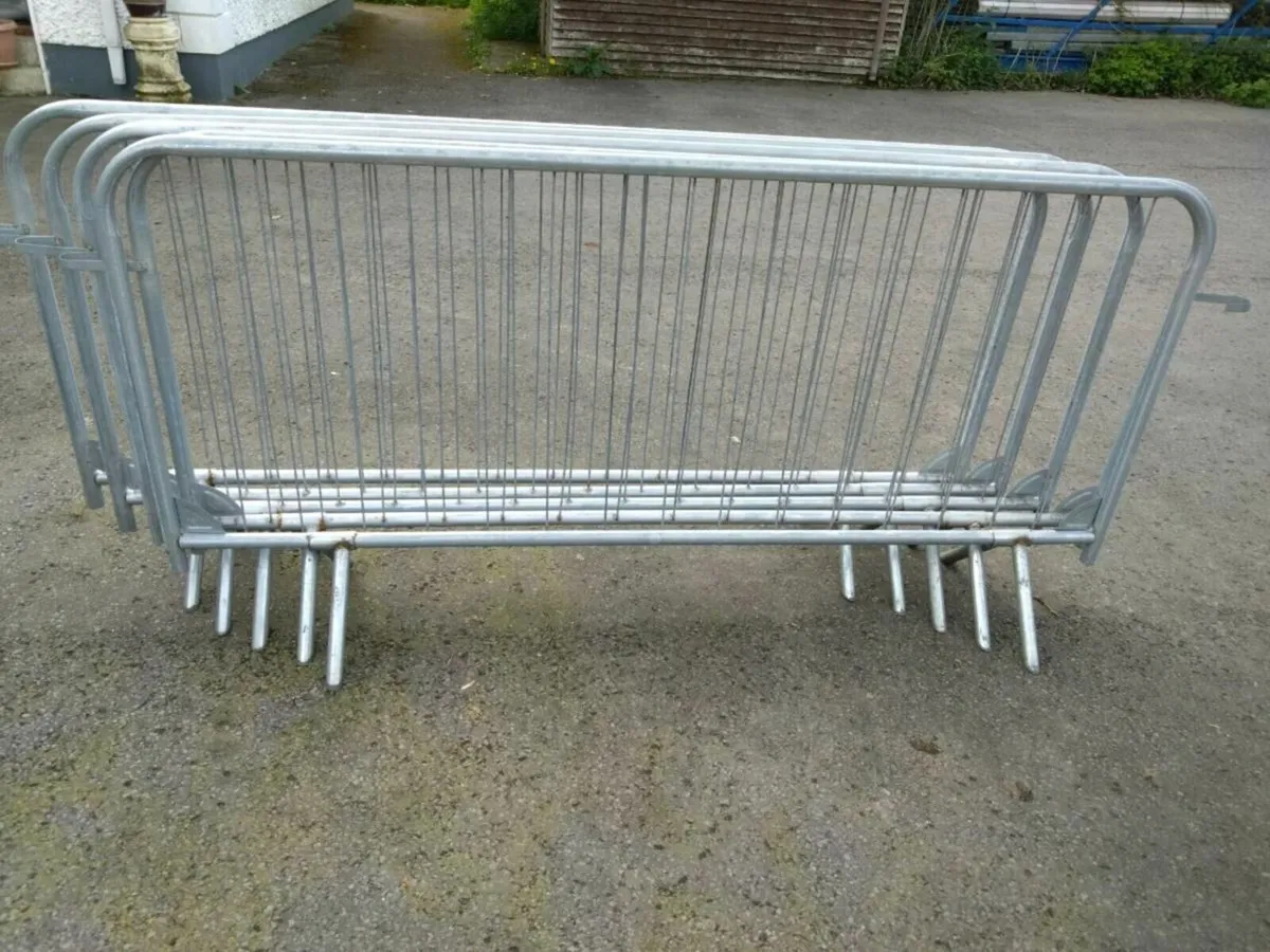 Traffic Pedestrian Crowd Control Barrier to Clear - Image 1