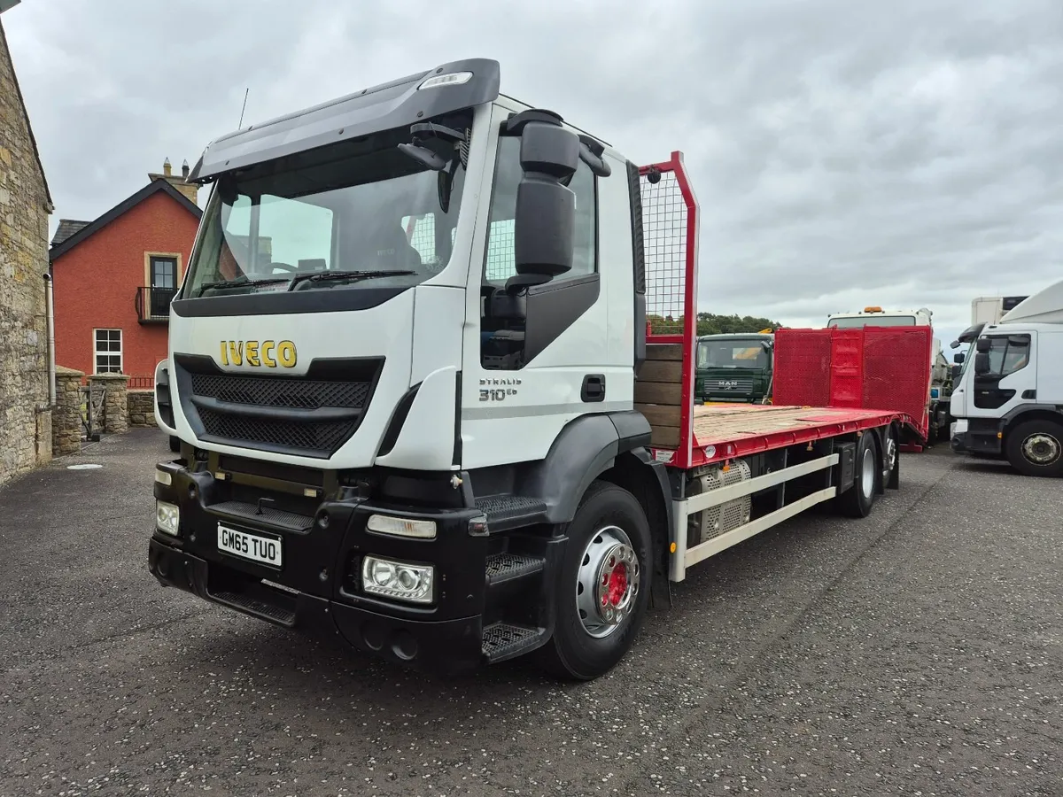 2016 Iveco Stralis 32 ft Shawtrack Plant Body - Image 2