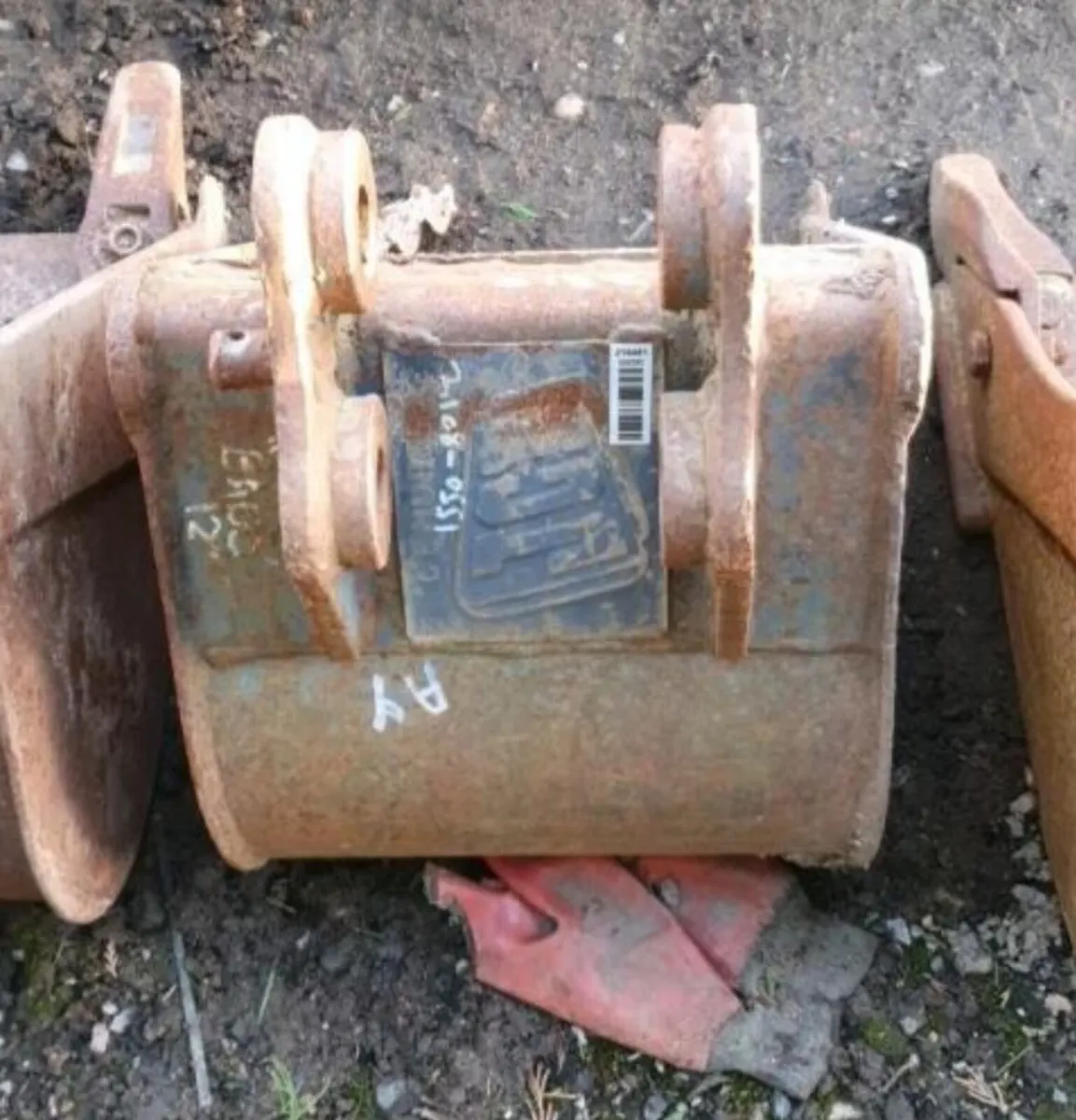 1FT DIGGING BUCKET (25MM PINS) - Image 3