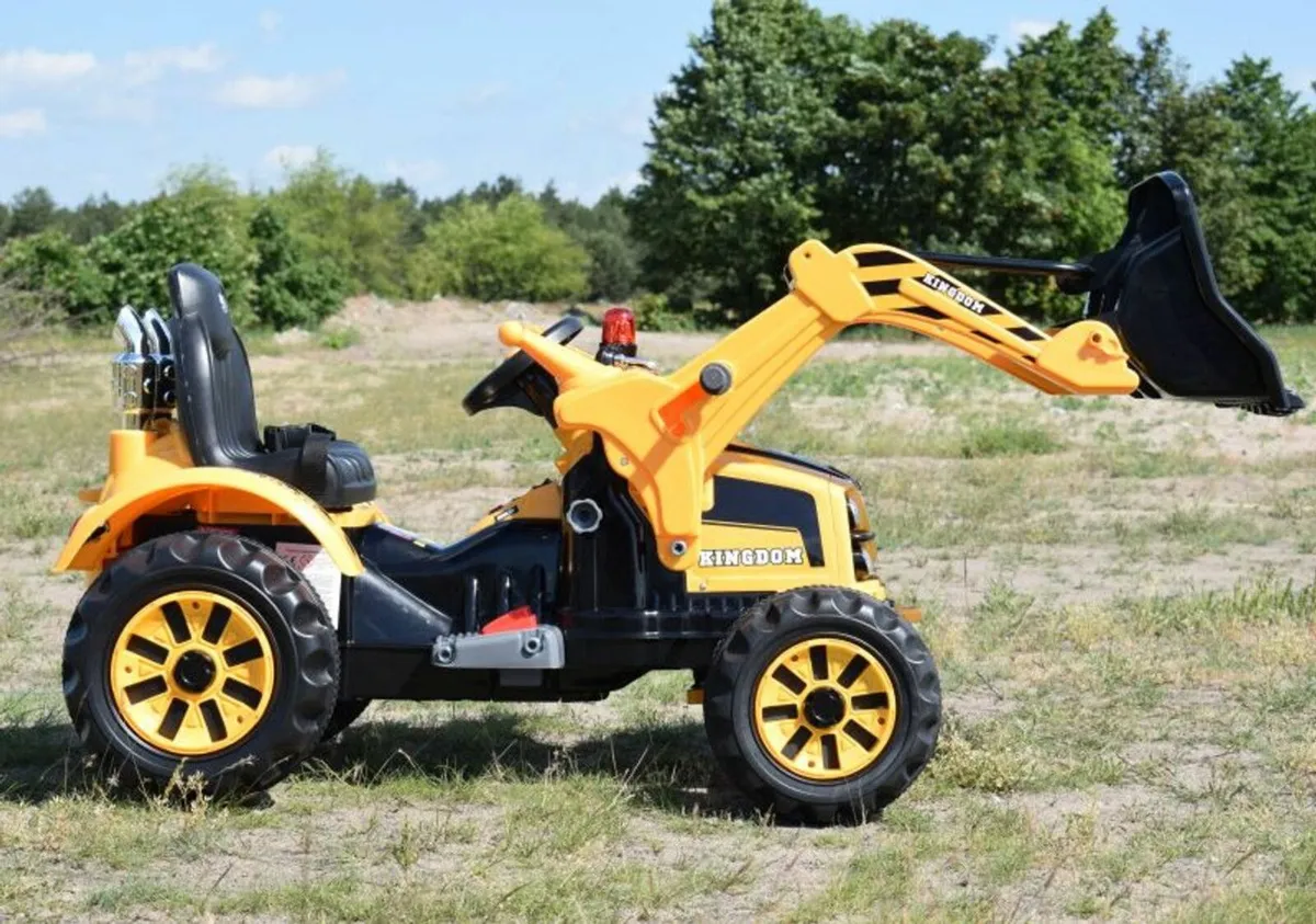 KINGDOM 12v Electric Tractor with Loader Yellow - Image 1