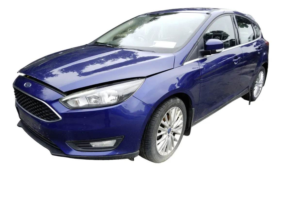 2015 FORD FOCUS For Breaking/Dismantling - Image 1