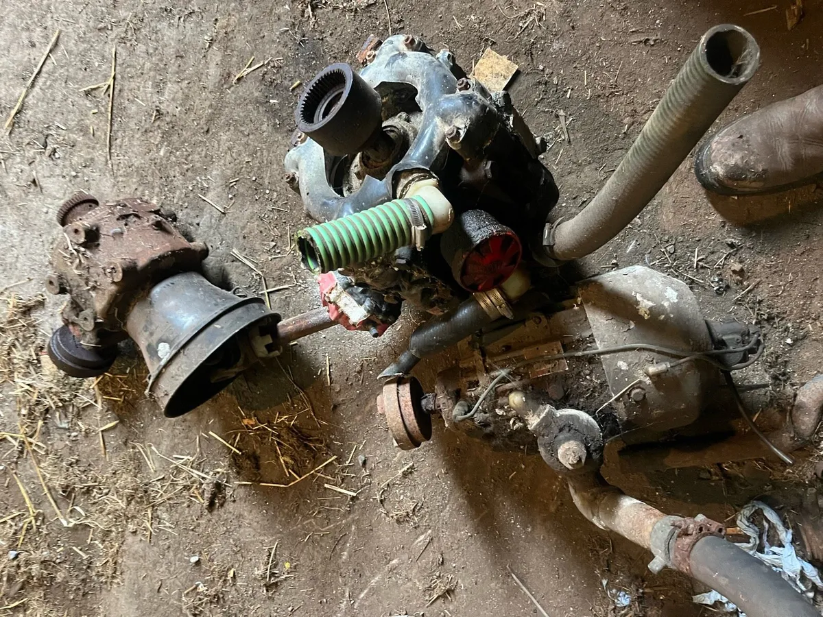 Shed clear out of machinery and parts - Image 4