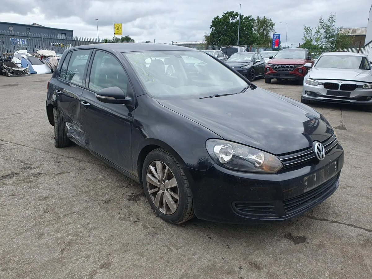 10 VOLKSWAGEN GOLF  1.6 TDI (CAY) FOR BREAKING - Image 2