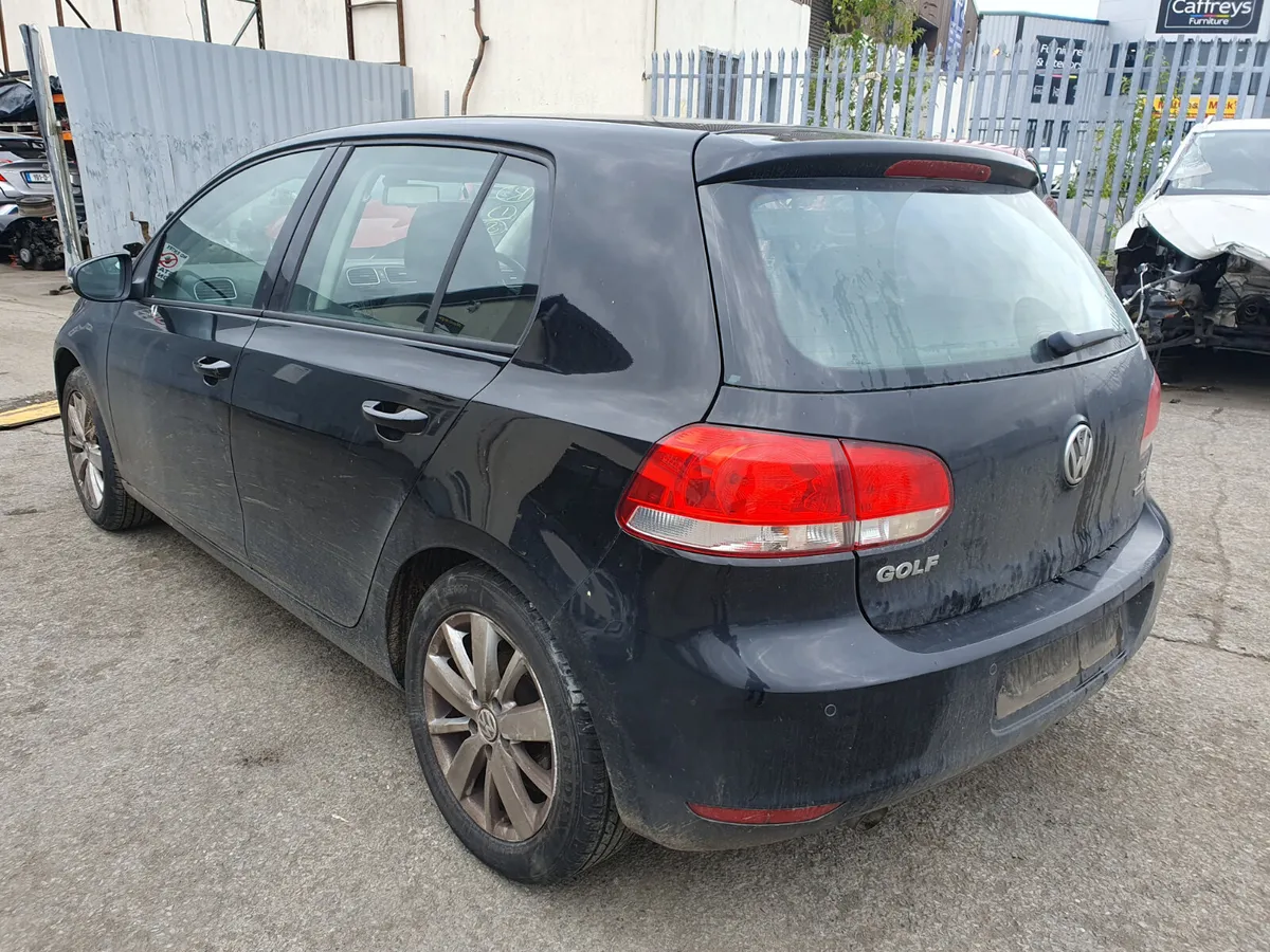 10 VOLKSWAGEN GOLF  1.6 TDI (CAY) FOR BREAKING - Image 4