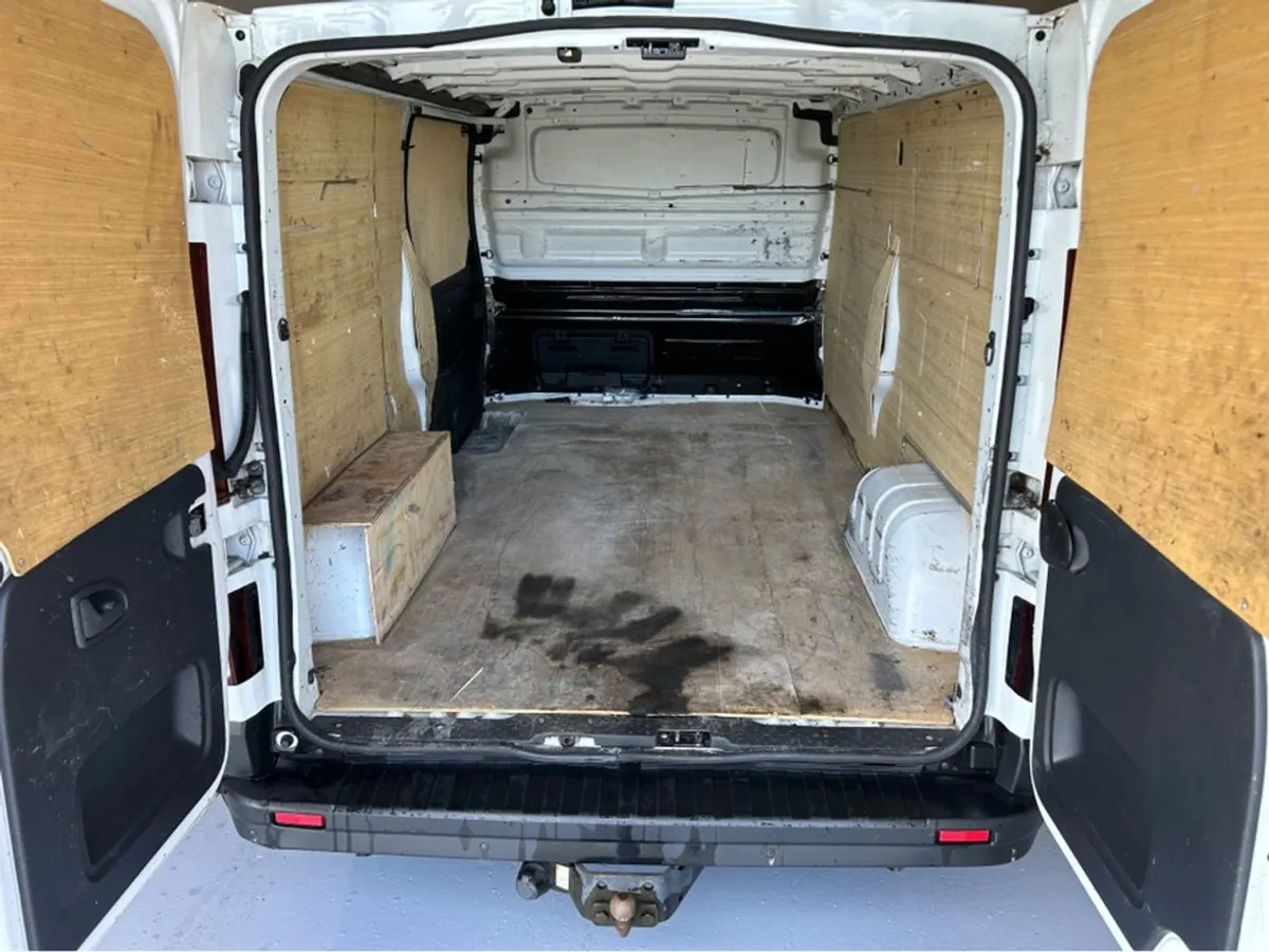 Renault Trafic LWB New DOE - Image 4