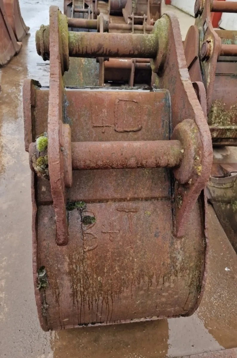 2ft Digging Bucket 80mm Pins - Image 4