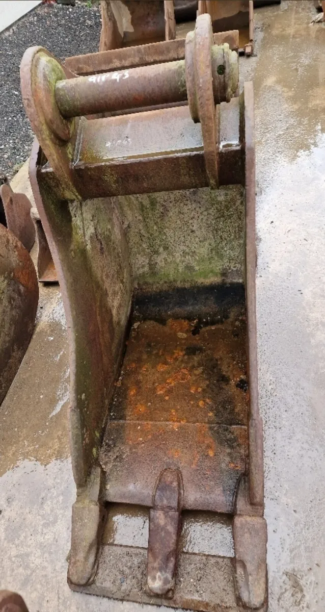 2ft Digging Bucket 80mm Pins - Image 2
