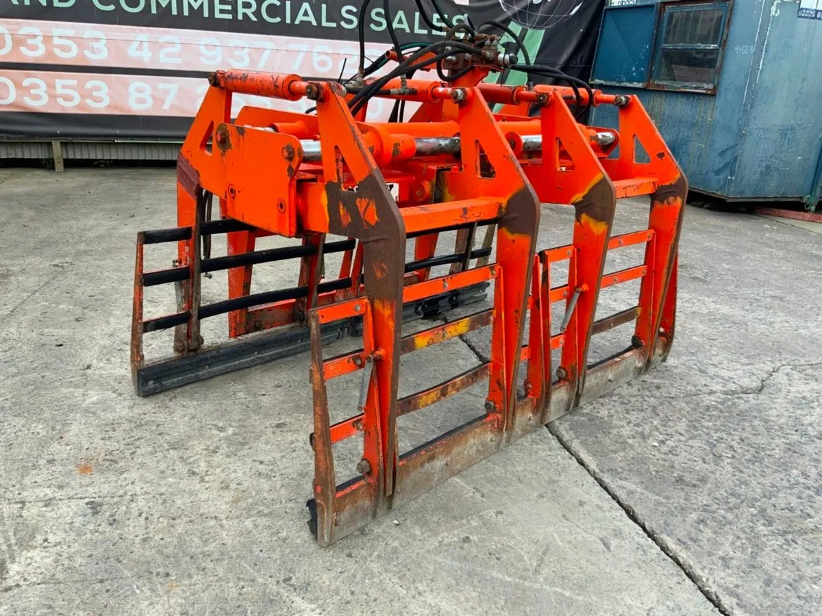 FINLAY HYDRAULIC BLOCK GRAB......4 BALE. - Image 4