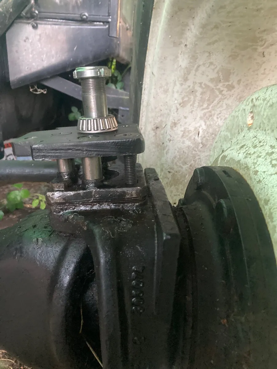 SWIVEL FRONT MUDGUARD BRACKETS - Image 4
