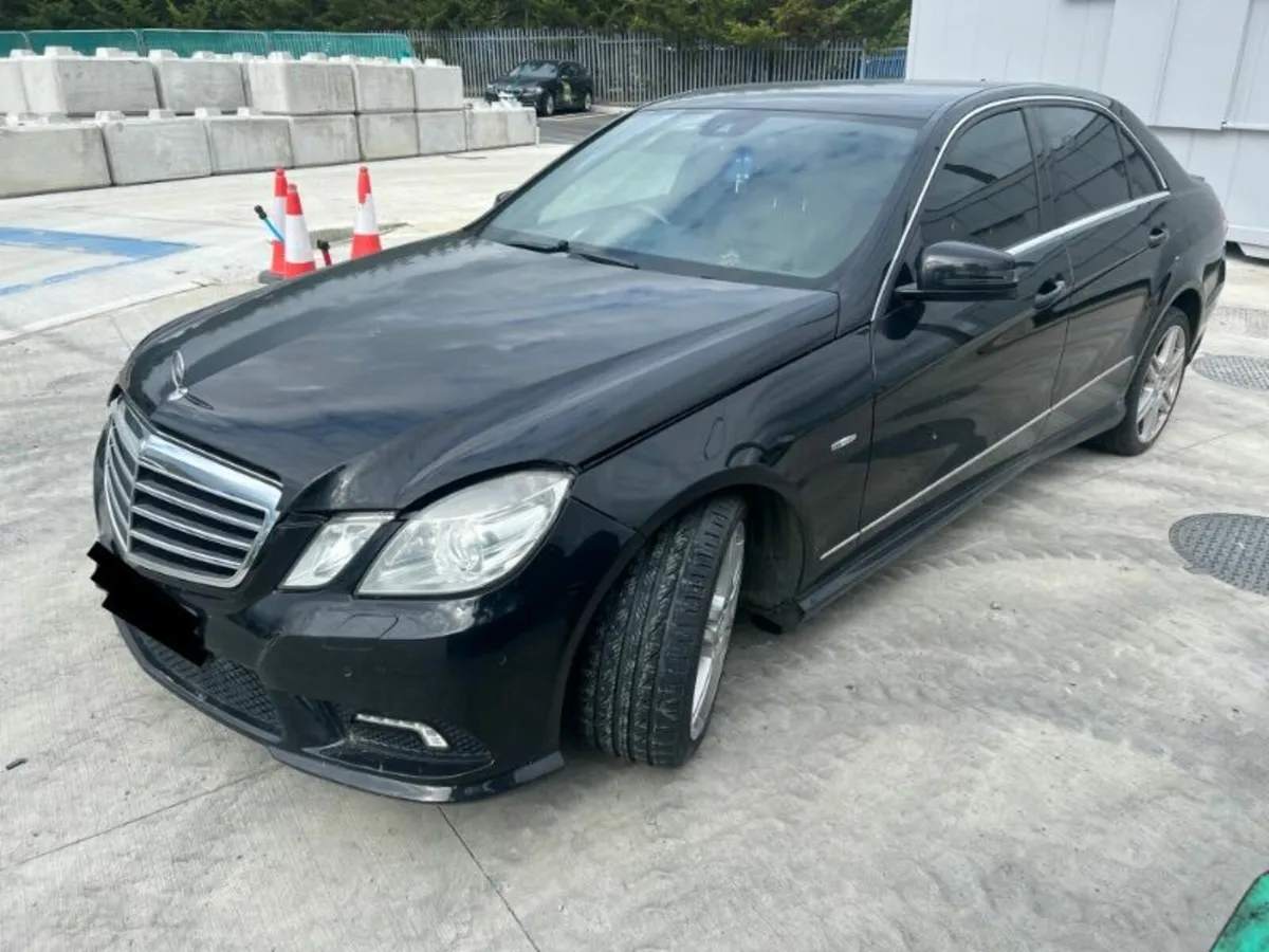 09 MERCEDES E-CLASS  220 Breaking only - Image 2