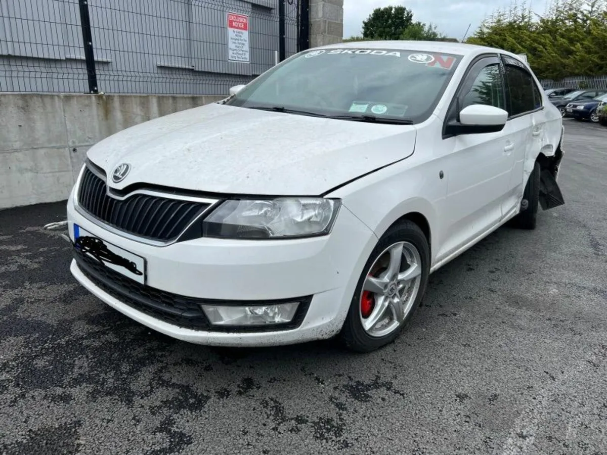 13 SKODA RAPID  1.6 TDI CR Breaking only - Image 1