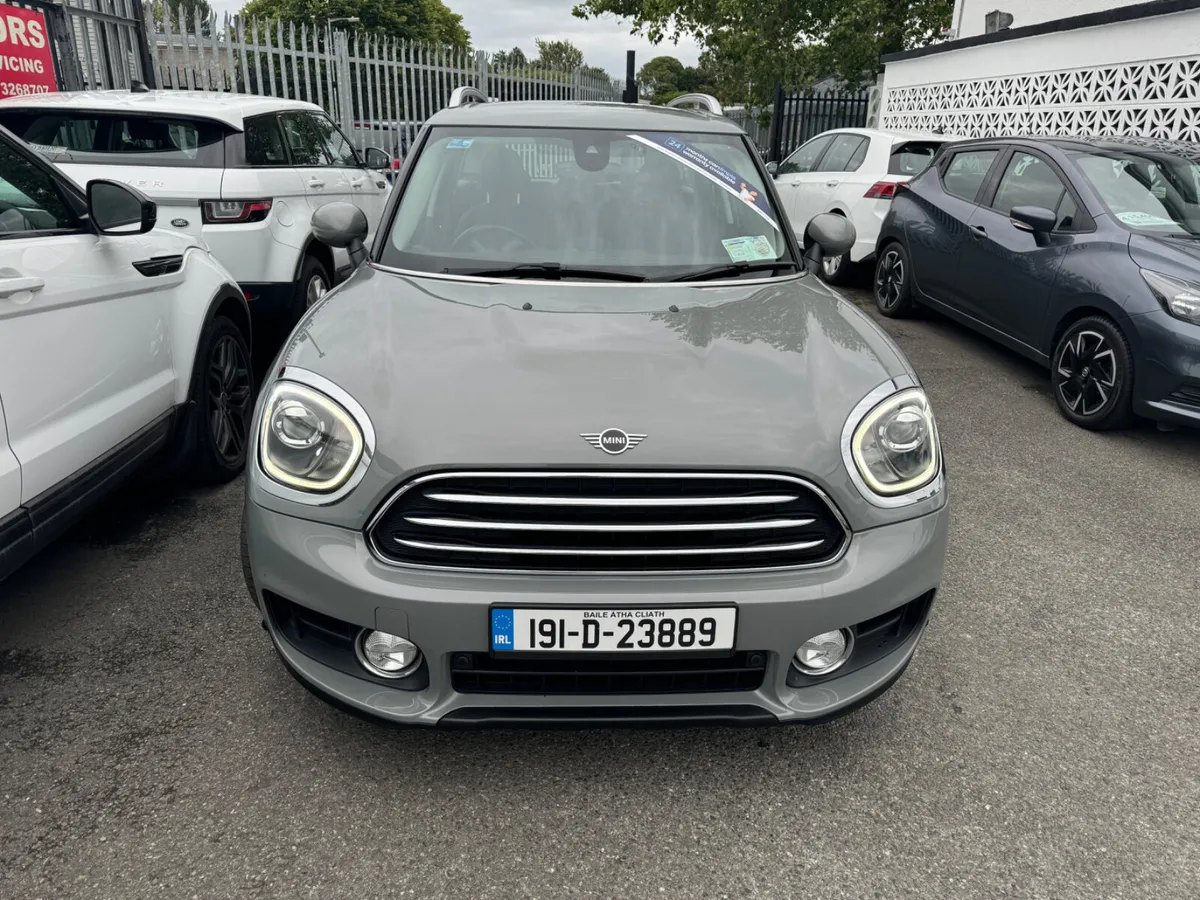 19 Mini Countryman Diesel Automatic - Image 3