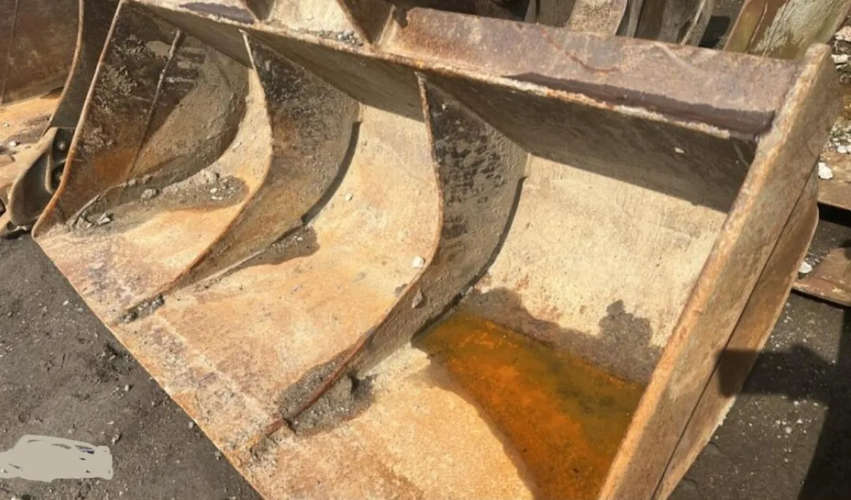 6FT DITCHING GRADING BUCKET (70MM PINS) - Image 2