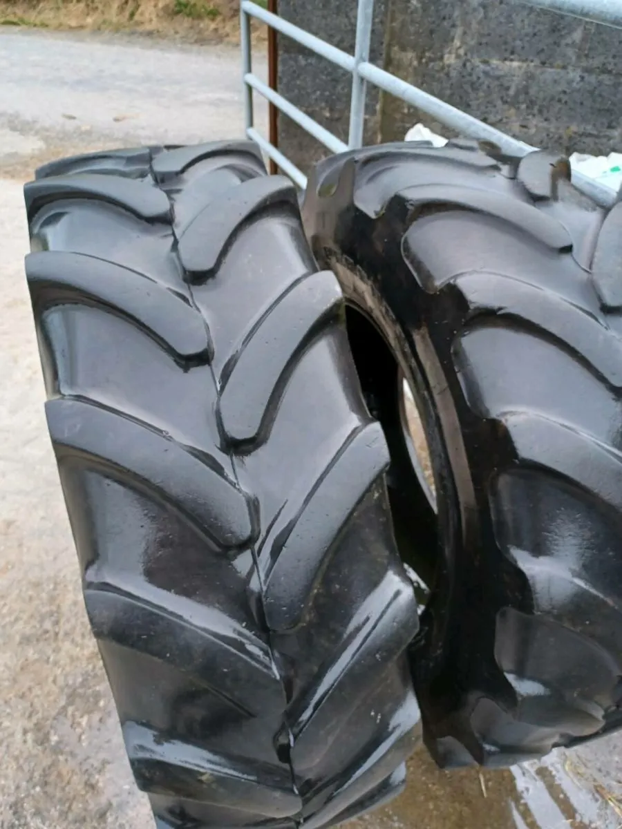 Front tyres - Image 1