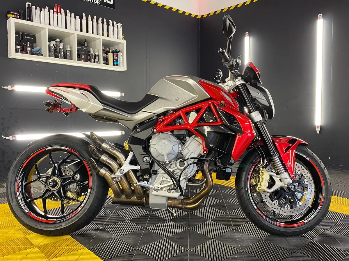 MV Agusta 800 Brutale - Image 4