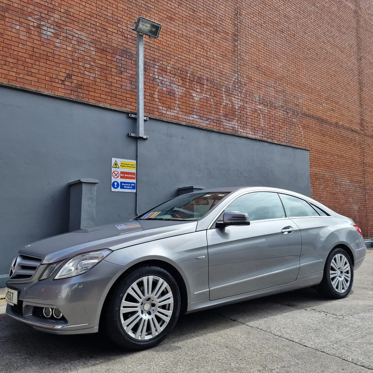 Mercedes-Benz E-Class 2011 Automatic - Image 3