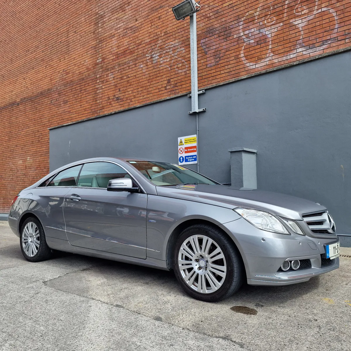 Mercedes-Benz E-Class 2011 Automatic - Image 1