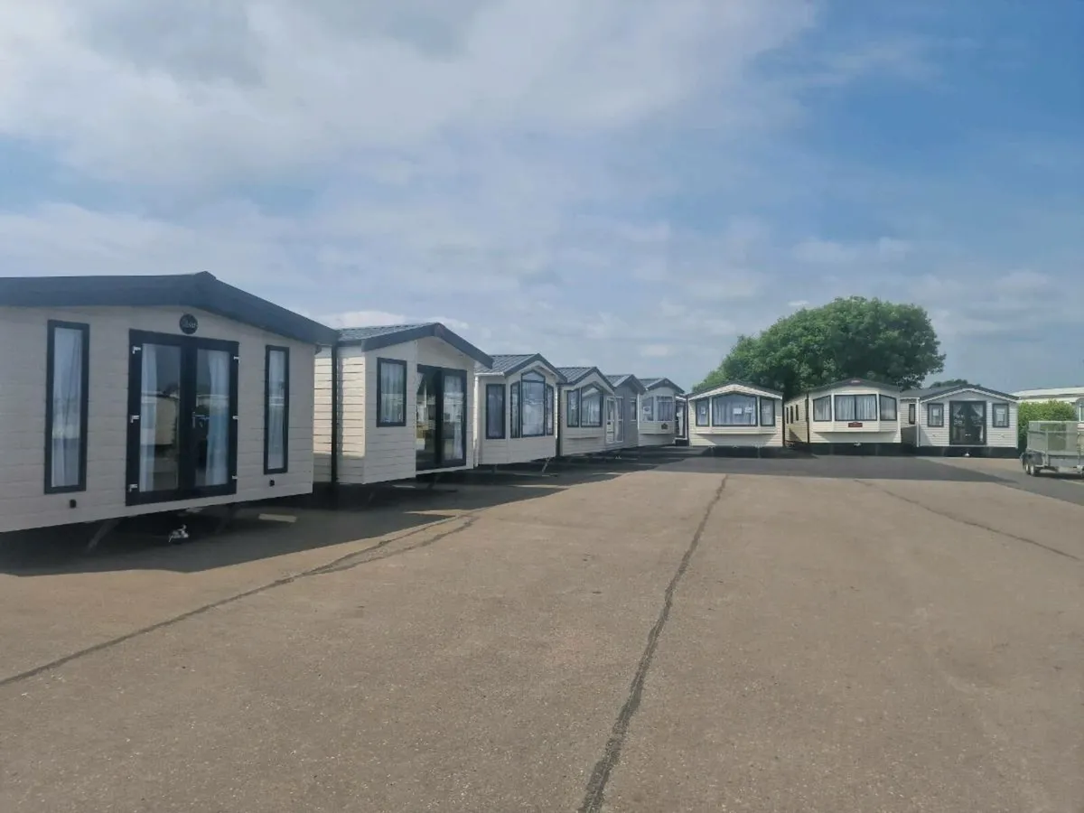 HUGE SELECTION OVER 100 MOBILE HOMES IN STOCK - Image 2