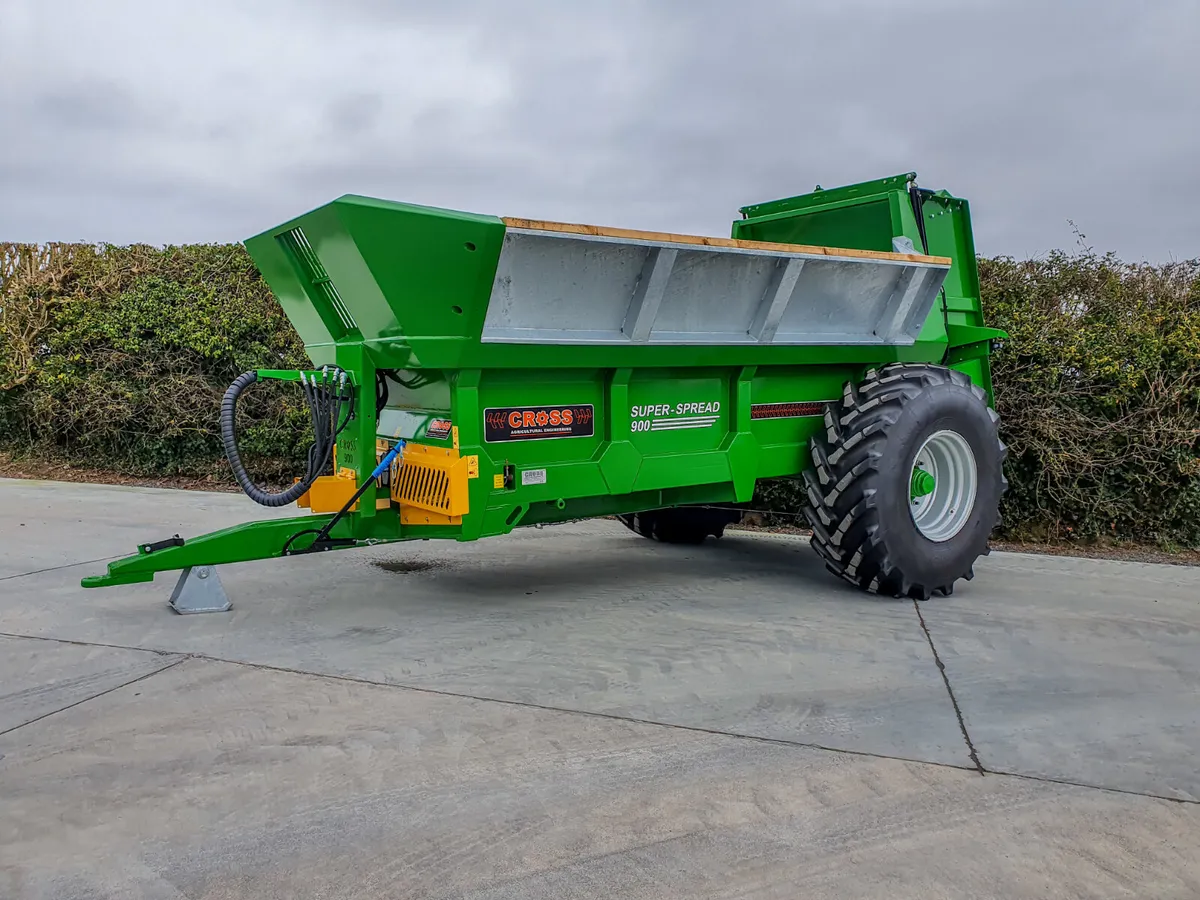 900 Muck Spreader - Image 1