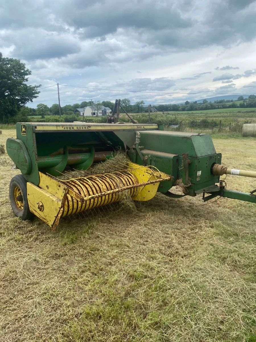 John Deere 342A square baler - Image 4