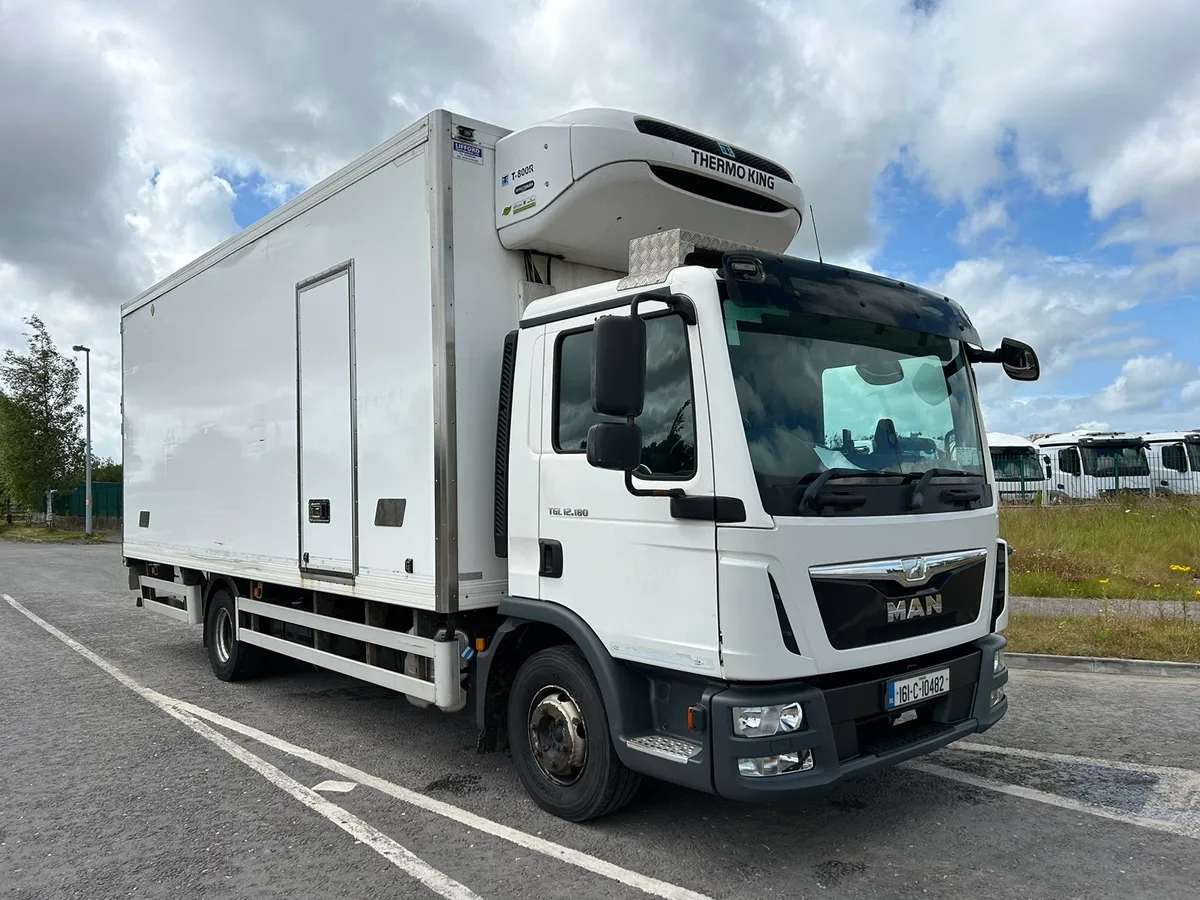 Man 12 Ton Fridge - Image 1