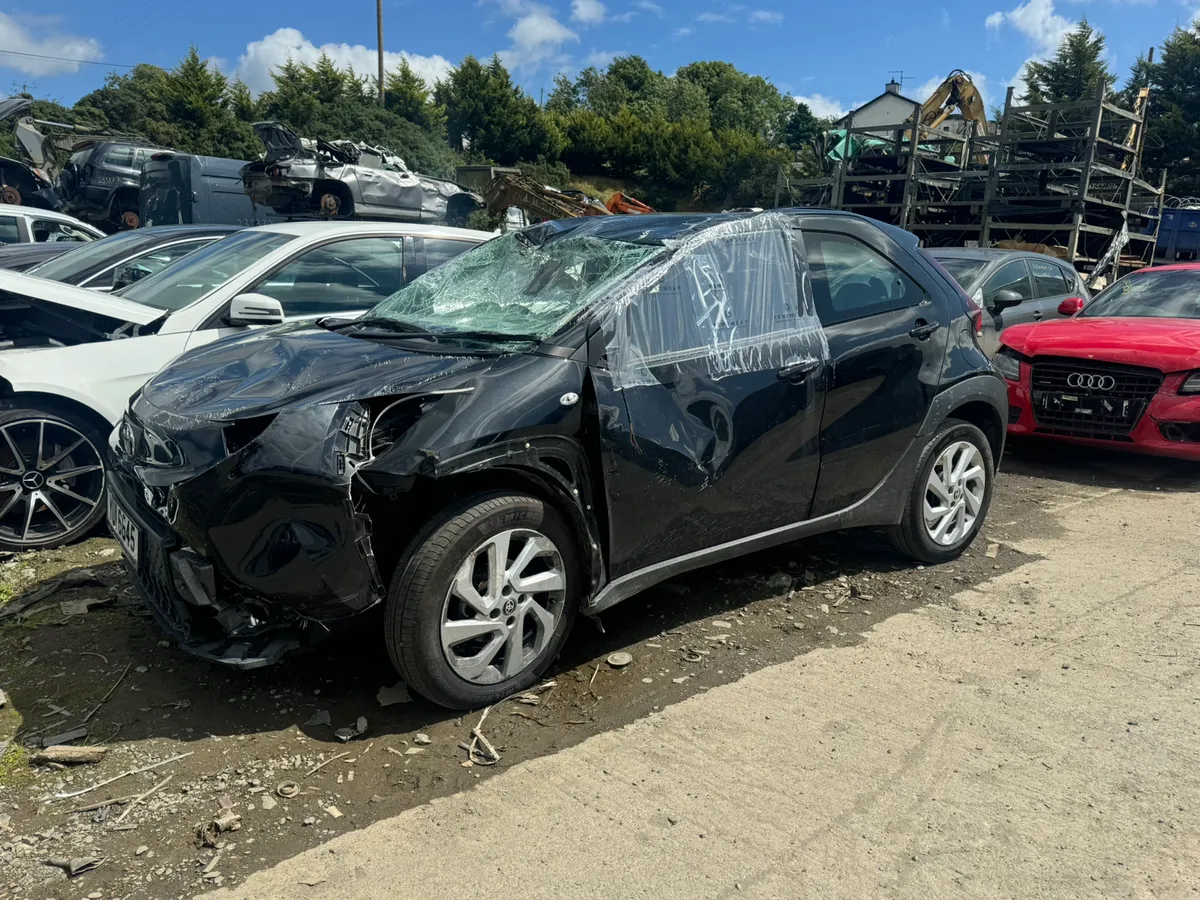 Breaking 2023 Toyota aygo 1.0 vvti - Image 1