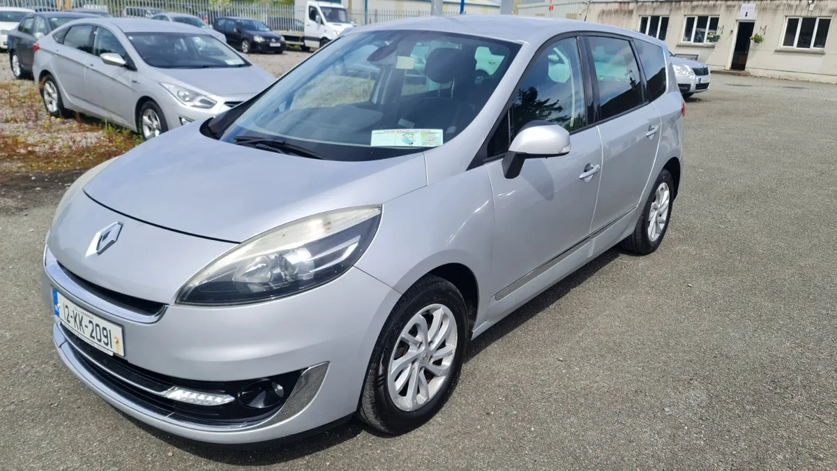 12 Renault Grand Scenic 1.5 Dci Dynamique Tom tom - Image 1