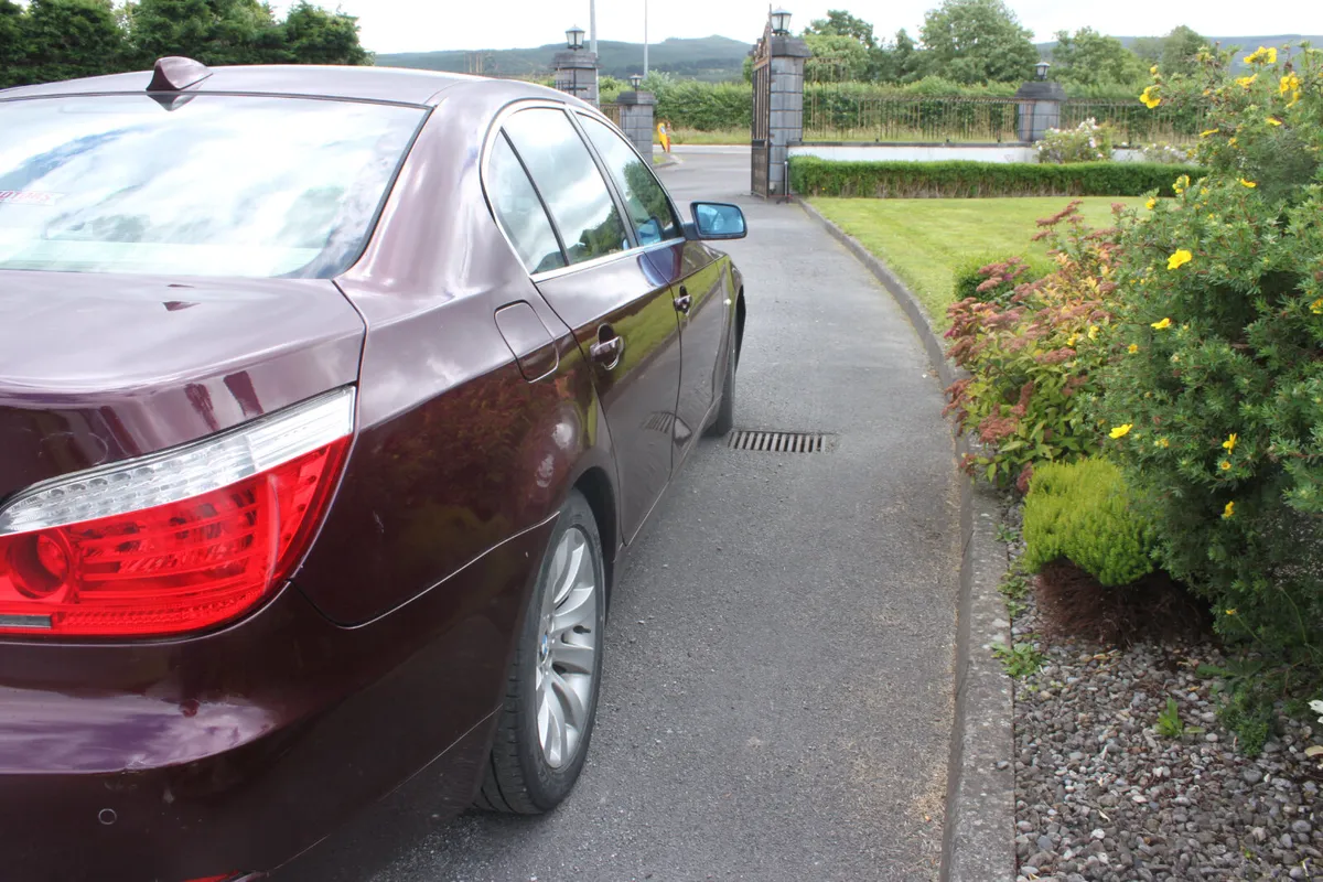 BMW 520D 2.0 Saloon LCI,  2009 - Image 3