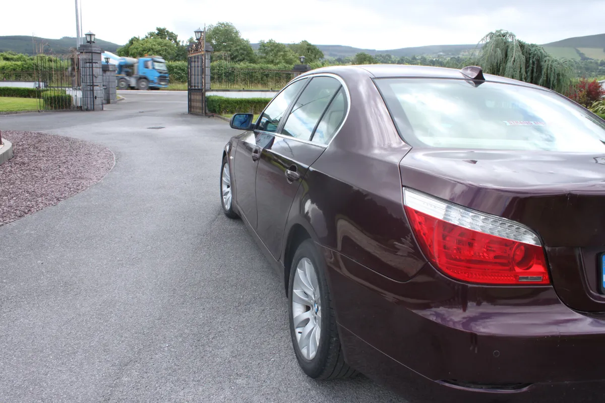 BMW 520D 2.0 Saloon LCI,  2009 - Image 4