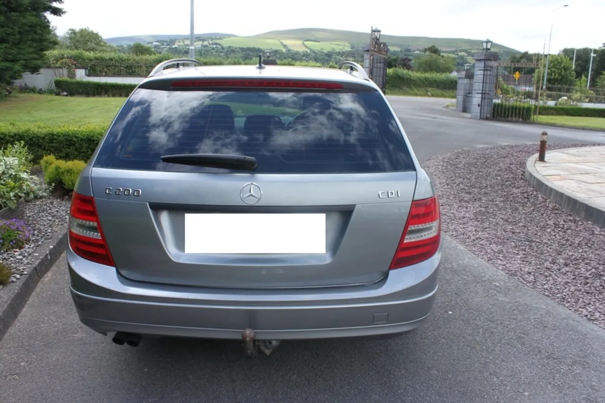 Mercedes-Benz C-200 CDI Estate, 2011 - Image 2