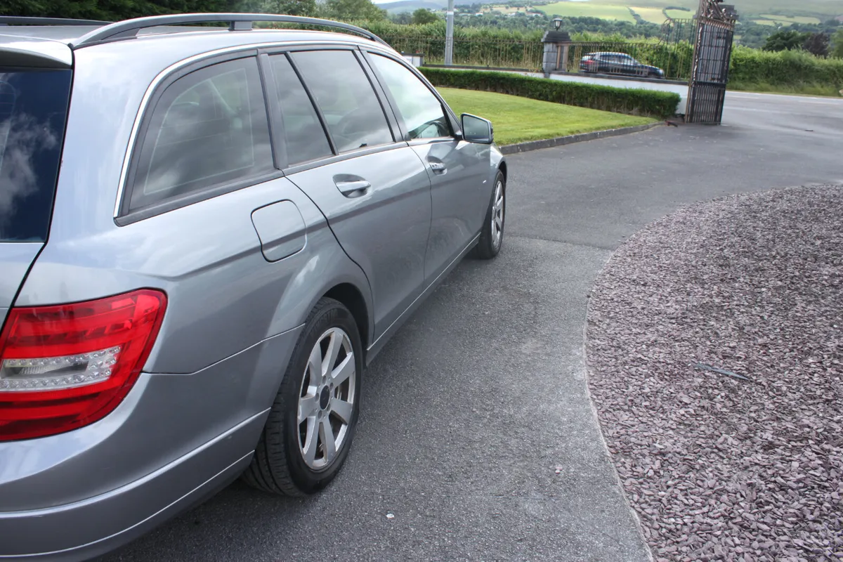 Mercedes-Benz C-200 CDI Estate, 2011 - Image 3