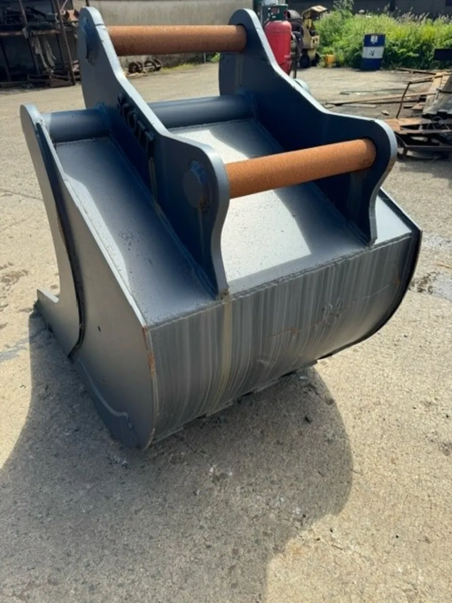 900mm Scandi style digging bucket to suit 20t - Image 3