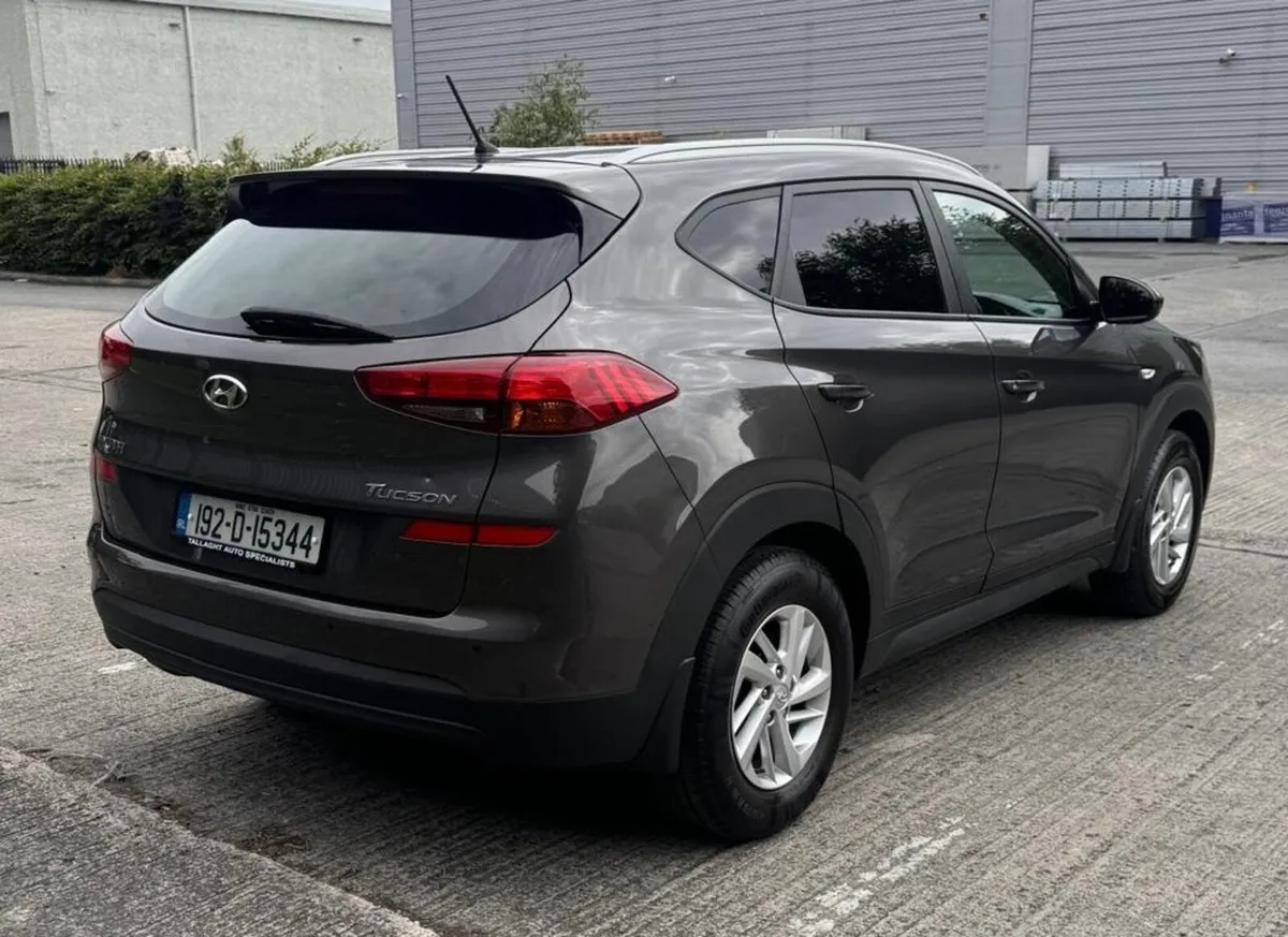 2019 Hyundai Tucson Commercial - Image 4